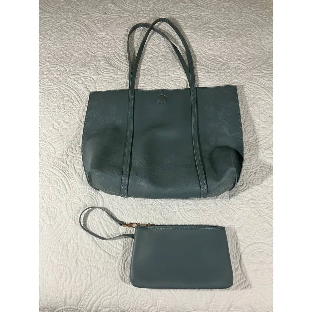 Mellow World  Vegan Leather Shoulder Purse Tote Bag w/Wristlet Women's Gray Chic